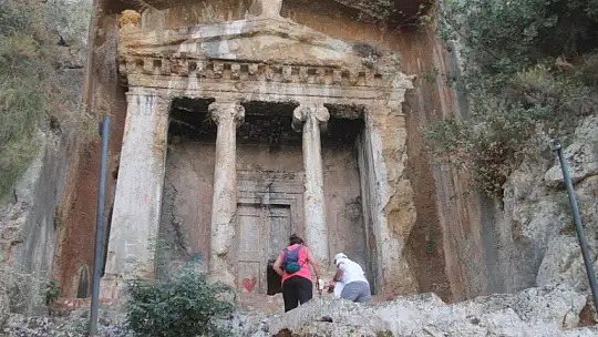 Ziyaretçi akınına uğradı