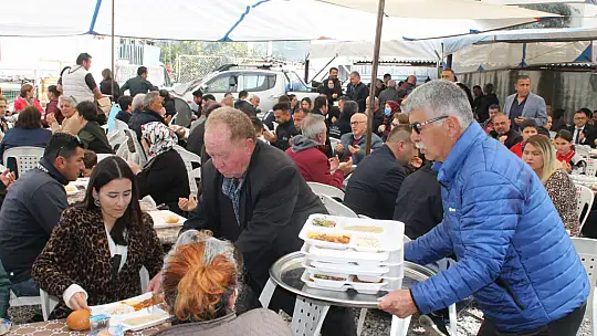 KARADENİZLİ AİLESİNDEN 52 YEMEĞİ HAYRI YAPILDI