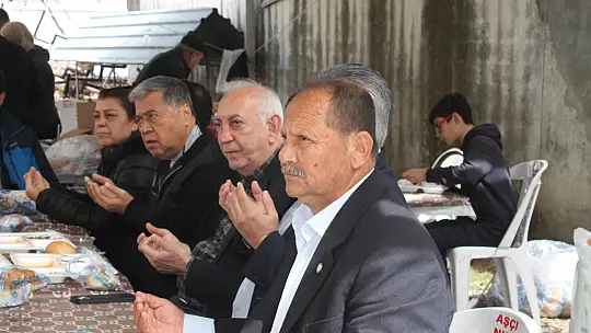 KARADENİZLİ AİLESİNDEN 52 YEMEĞİ HAYRI YAPILDI