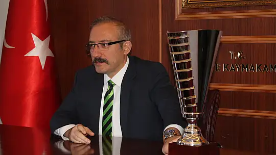 FETHİYE'NİN SULTANLARI KUPAYI FETHİYE'YE GETİRDİ KAYMAKAM KARAMAN'I ZİYARET ETTİ