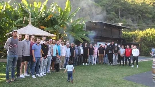 AMERİKALI BASKETBOLCULARDAN BARBEKÜ