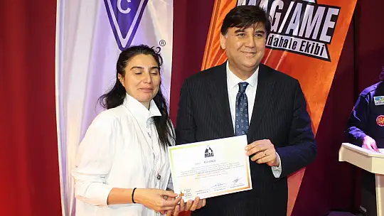 Karaca MAG'ın yeni gönüllülerine sertifikalarını takdim etti