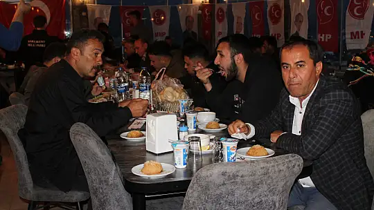 MHP'li adaylar iftar yemeğinde buluştu