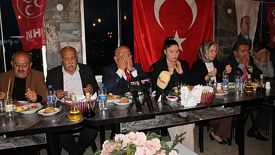 MHP'li adaylar iftar yemeğinde buluştu
