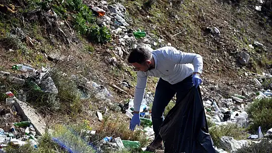 Üç ton çöp topladılar