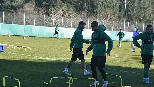 İSMET TAŞDEMİR: 'BİZİM HEDEFİMİZ İLK 10'