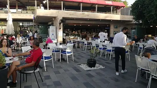 İstanbul ve Muğla'da kaldırımlar Düzce taşları ile kaplanıyor