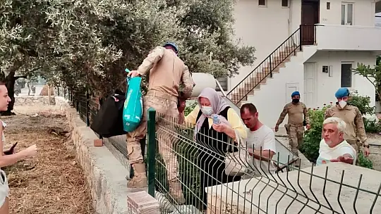 Jandarma ekipleri Datça'daki orman yangını için topyekün seferber oldu