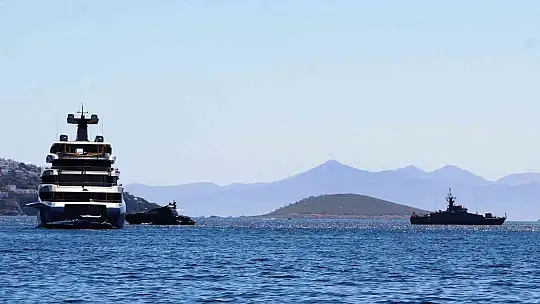 Joe Lewis'in 150 milyon dolarlık yatı Bodrum'a demir attı