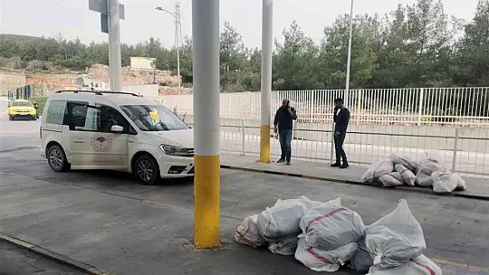 Kaçak etlerin sahibine ve otobüse ceza