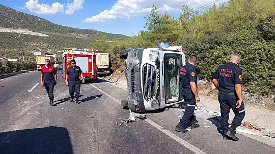 Kamyonet ile tır çarpıştı: 1 ölü