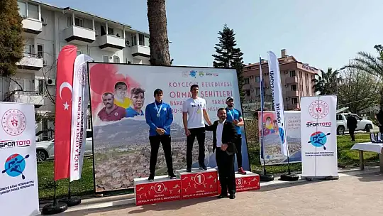 Kano yarışlarında Köyceğizli sporcu üç altın madalya kazandı