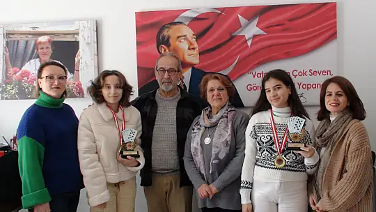 BRİÇ TURNUVASINDAN FETHİYE'YE DERECE İLE DÖNDÜLER