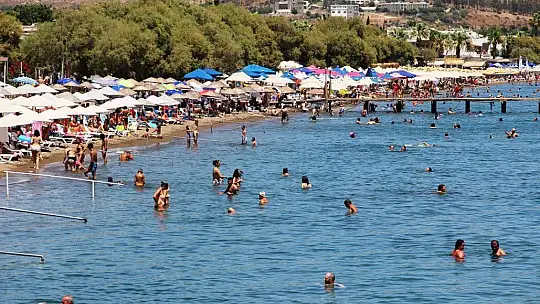 Karadan, denizden ve havadan Bodrum'a turist yağdı
