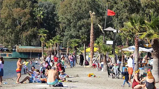 Kasım ayında denize akın ettiler