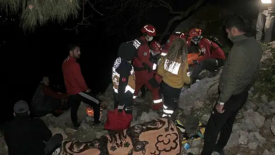 Kayalıklardan düşen şahıs 4 saat süren çalışma ile kurtarıldı