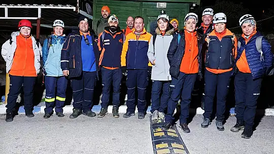 KAYIP GENÇ ALARMA GEÇİRDİĞİ EKİPLER TARAFINDAN KİLİSEDE UYURKEN BULUNDU