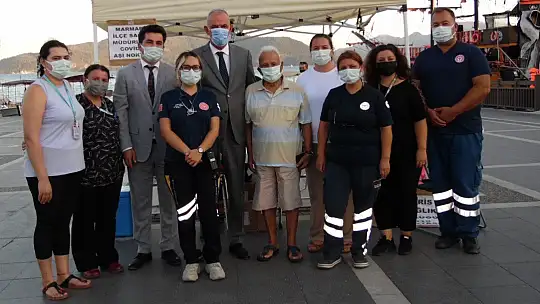 Marmaris Kaymakamı Aksoy, Halkla Yüz Yüze Bayramlaştı