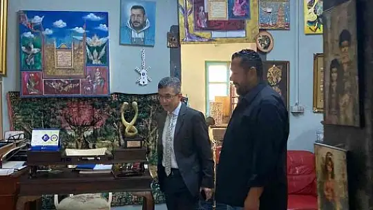 Kaymakam Bayar, Bodrum Müzayede'yi ziyaret etti