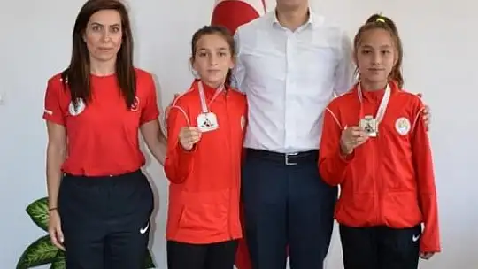 Kaymakam Maslak başarılı sporcuları ağırladı