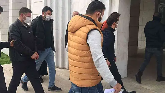 Kiralık araçla gelip başka aracı çaldılar