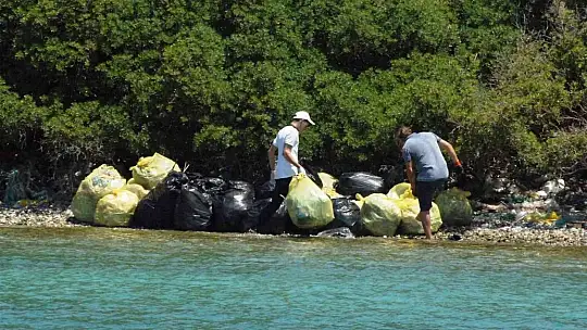 Kıyılardan ve denizden binlerce ton çöp çıktı
