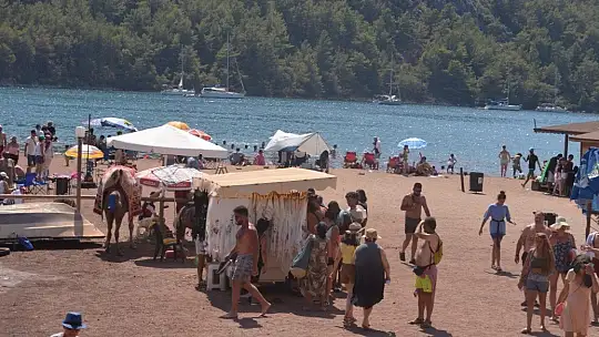 Kızkumu Plajı turist akınına uğradı