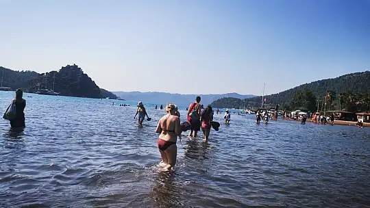Kızkumu Plajı turist akınına uğradı
