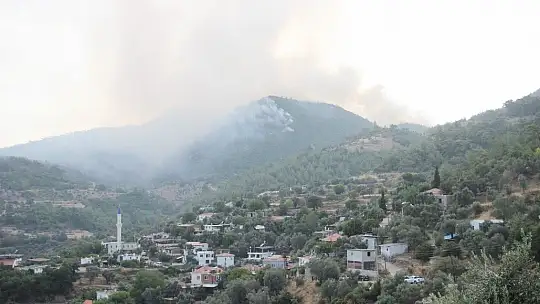 Komandolar karadan helikopterler havadan Bayır köyünü kurtarmaya çalışıyor
