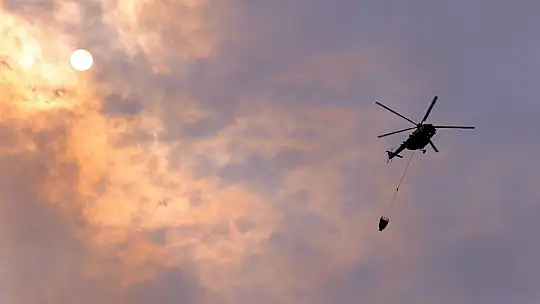 Komandolar karadan helikopterler havadan Bayır köyünü kurtarmaya çalışıyor