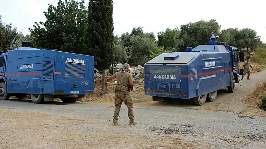 Komandolar karadan helikopterler havadan Bayır köyünü kurtarmaya çalışıyor