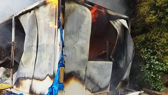 Konteyner alevlere teslim oldu