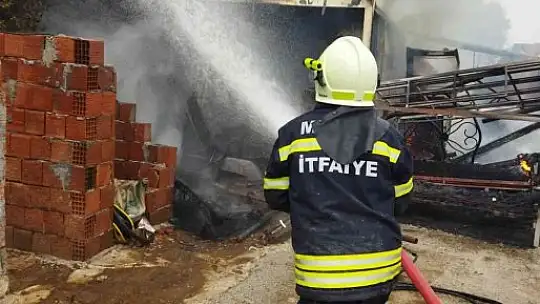 Konteyner alevlere teslim oldu