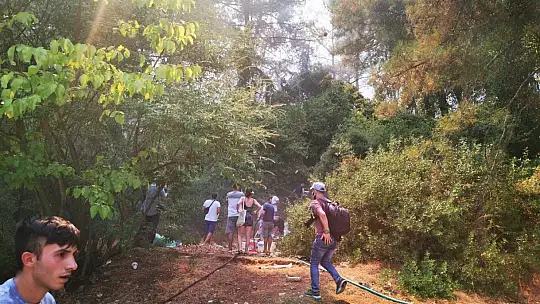 Kovayı, damacanayı kapan yangına koştu