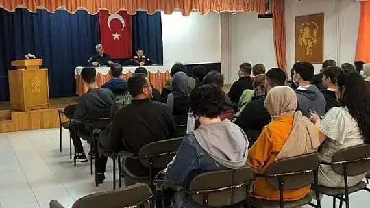 Köyceğiz Anadolu İmam Hatip Lisesi Jandarmayı konuk etti