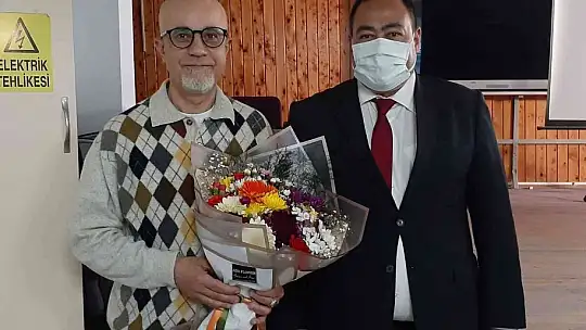 Köyceğiz Anadolu Lisesi'nde sanal zeka konulu bilim söyleşisi yapıldı