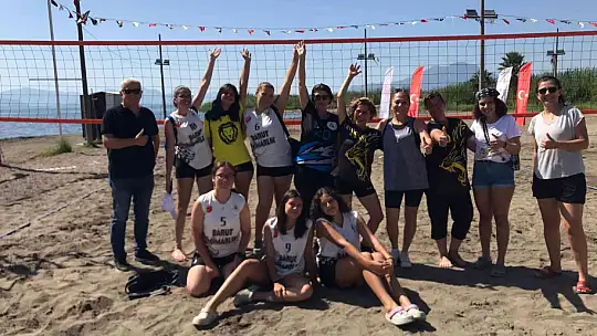 KÖYCEĞİZ'DE 'EVİNİN SULTANLARI' BİR İLKİ GERÇEKLEŞTİRDİ