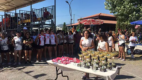 KÖYCEĞİZ'DE 'EVİNİN SULTANLARI' BİR İLKİ GERÇEKLEŞTİRDİ