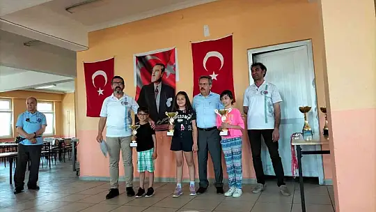 Köyceğiz'de 19 Mayıs Satranç Turnuvası ödül töreni ile tamamlandı