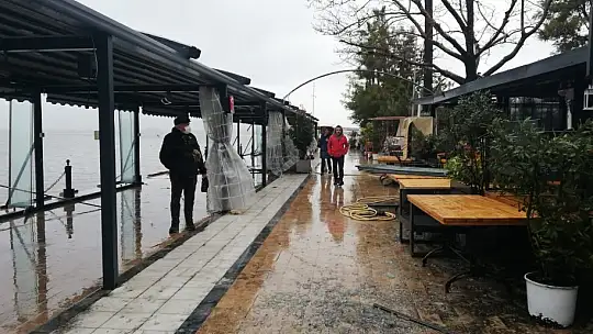 Köyceğiz'de fırtına etkili oldu