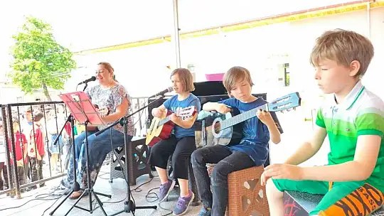 Köyceğiz'de hayırsever vatandaştan okula müzik sınıfı