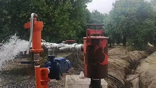 Köyceğiz'de imeceyle okulun meyve bahçesinin sulama sorunu çözüldü