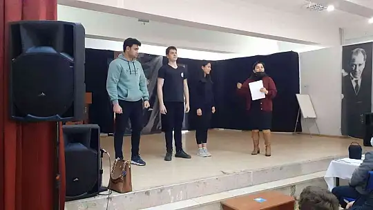 Köyceğiz'de İstiklal Marşı'nı güzel okuma yarışması yapıldı