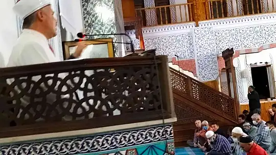 Köyceğiz'de Kadir Gecesi dualarla idrak edildi