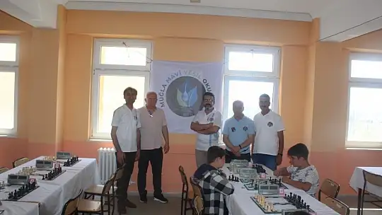 Köyceğiz'de Mavi Yeşil Okullar Projesi Satranç Turnuvası tamamlandı