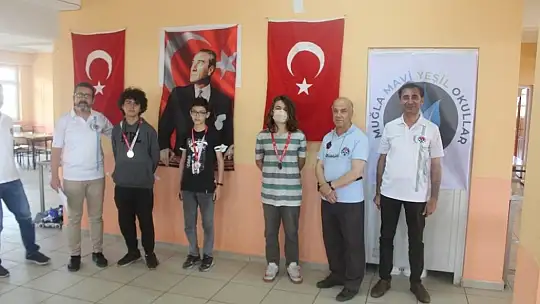 Köyceğiz'de Mavi Yeşil Okullar Projesi Satranç Turnuvası tamamlandı