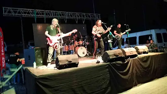 Köyceğiz'de Necati ve Saykolar'dan unutulmaz bir konser