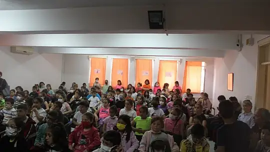 Köyceğiz'de öğrenciler hayallerini yazmaya devam ediyor