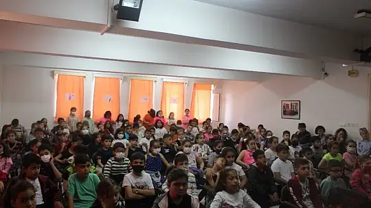 Köyceğiz'de öğrenciler hayallerini yazmaya devam ediyor