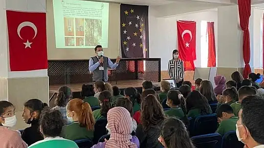Köyceğiz'de tabiat konulu eğitim verildi